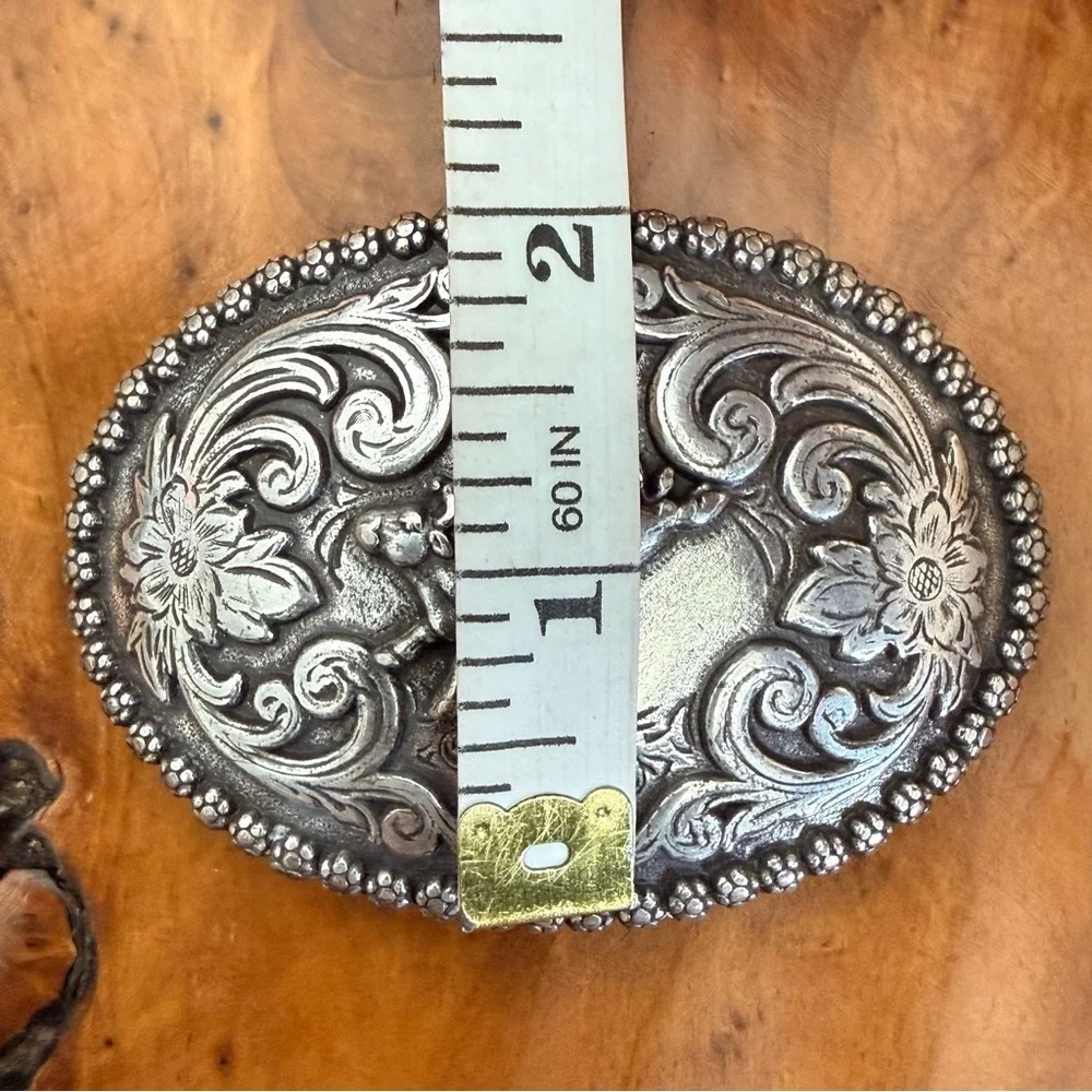 Vintage Nocona Buckle Western Cowboy Rodeo Bull Rider Oval Silver Tone 3” x 2”